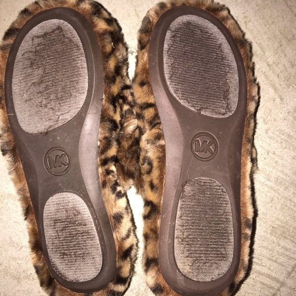 Soft Michael Kors Cheetah print slippers - Picture 3 of 3